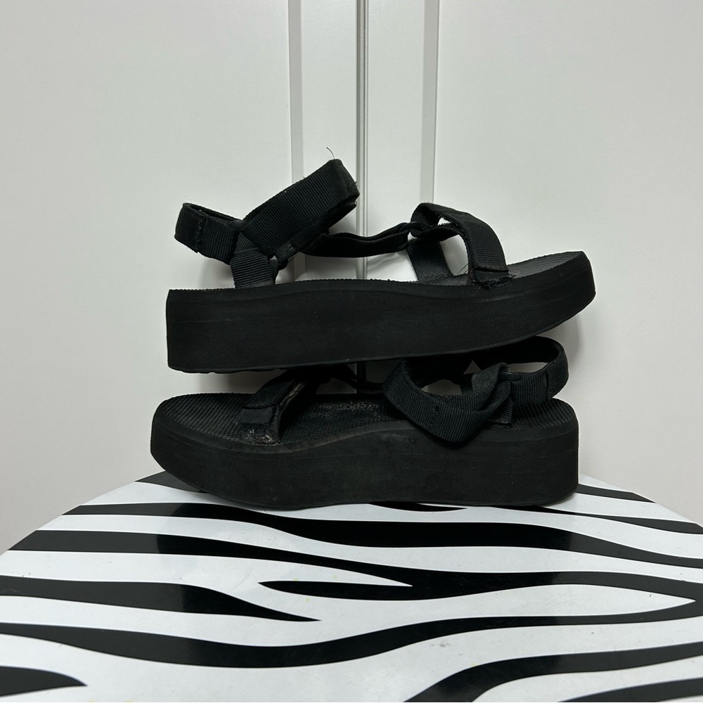 Teva Midform Platform Universal Black Sandals - image 5